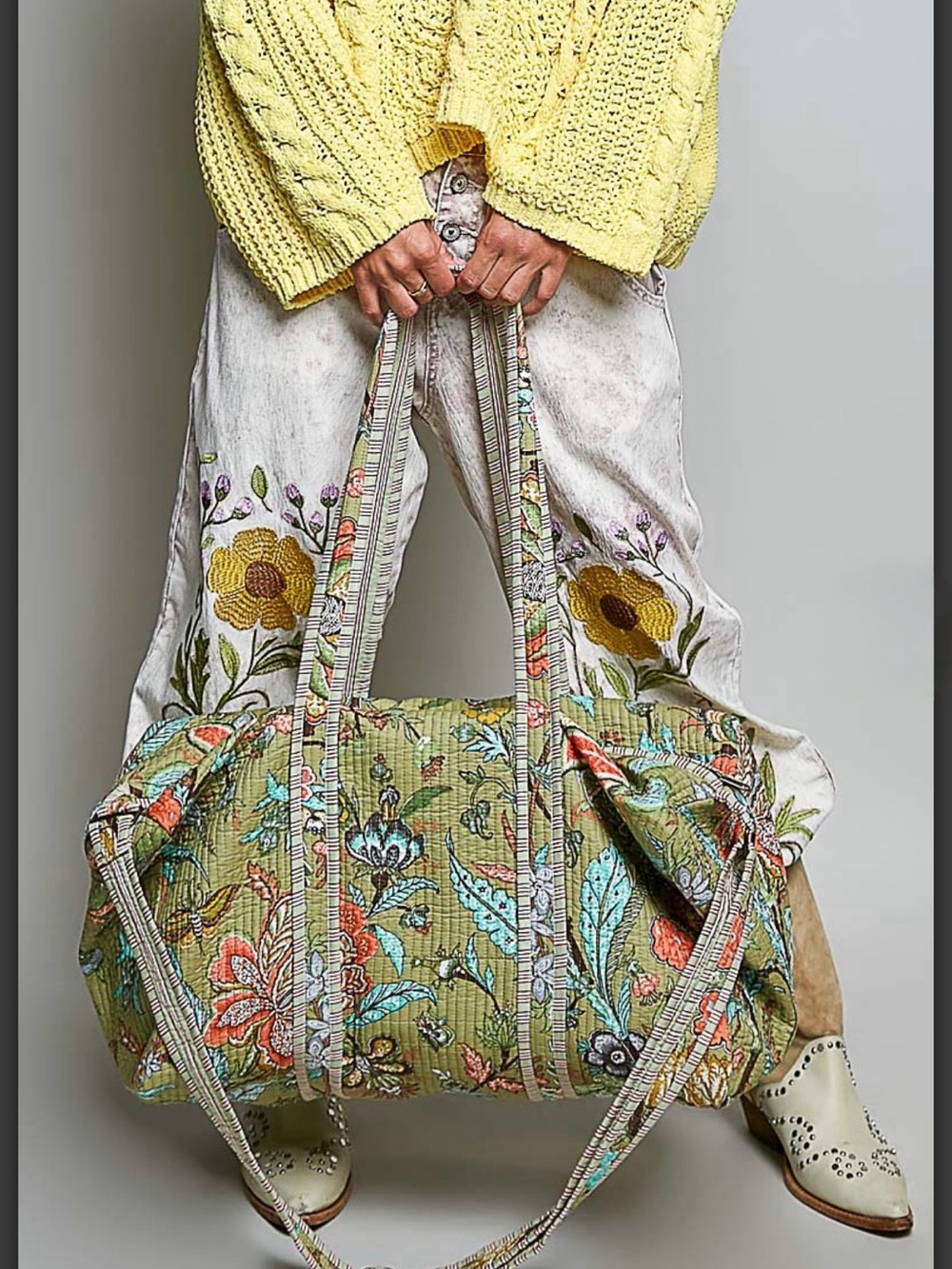 POL Quilted Floral Travel Bag in Olive Green with Multicolor Print